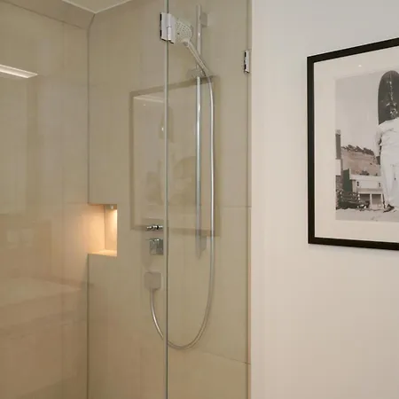 Sylter Welle Mit Kleinem Meerblick Westerland